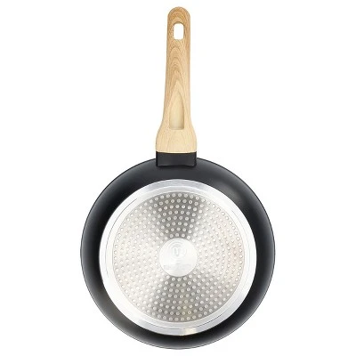 MasterChef Frying Pan With Soft-Touch Bakelite Handle (8-Inch) 3 MasterChef Frying Pan With Soft-Touch Bakelite Handle (8-Inch) - Image 3